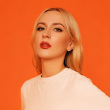 Toria Live Performer